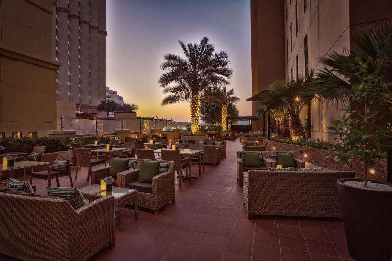 Amwaj Rotana, Jumeirah Beach - Dubai Esterno foto The Terrace