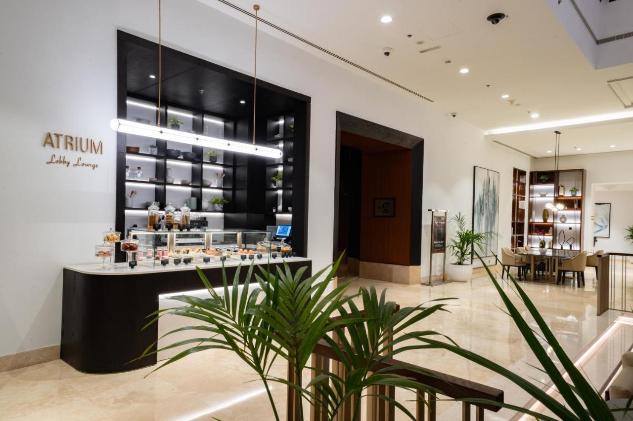 Amwaj Rotana, Jumeirah Beach - Dubai Esterno foto Atrum Beauty store in Dubai