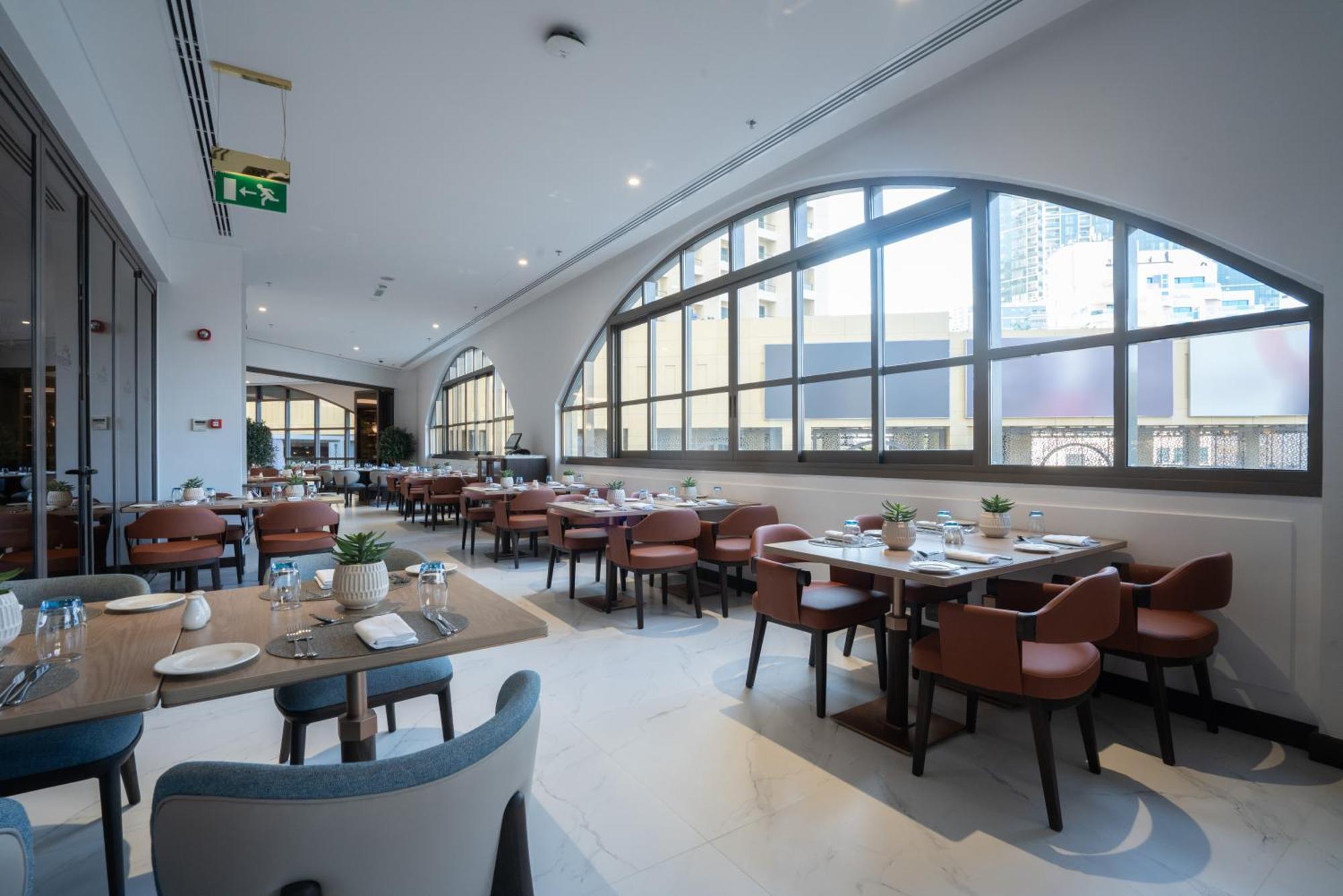 Amwaj Rotana, Jumeirah Beach - Dubai Esterno foto The restaurant