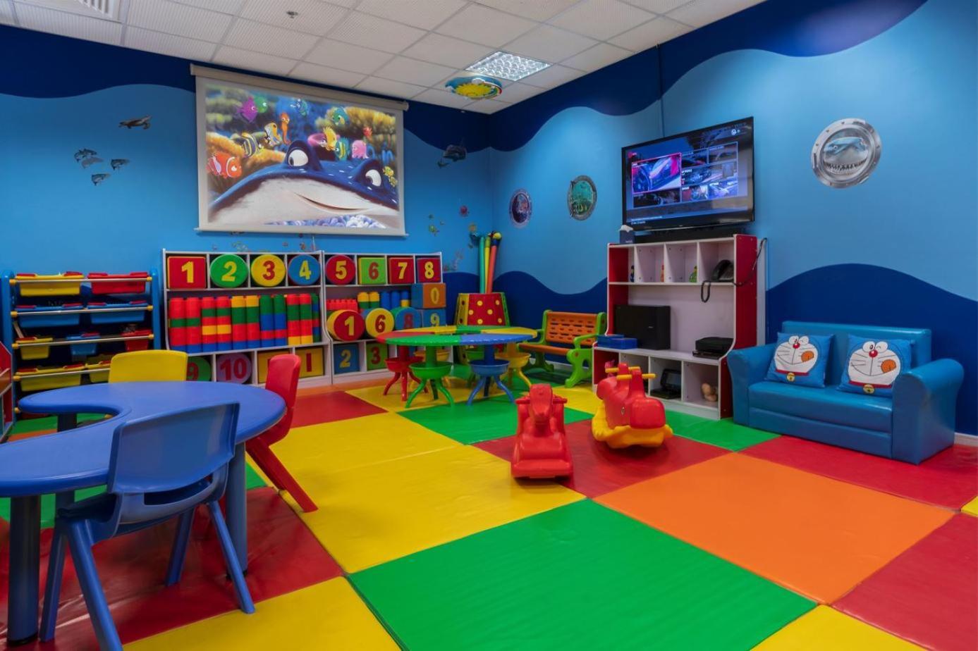 Amwaj Rotana, Jumeirah Beach - Dubai Esterno foto The children's club at the hotel